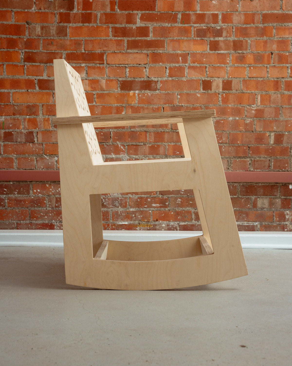 STRATA ROCKER